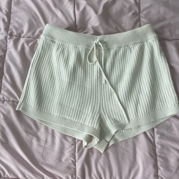 Reformation sweater shorts 1X - Picture 2 of 4